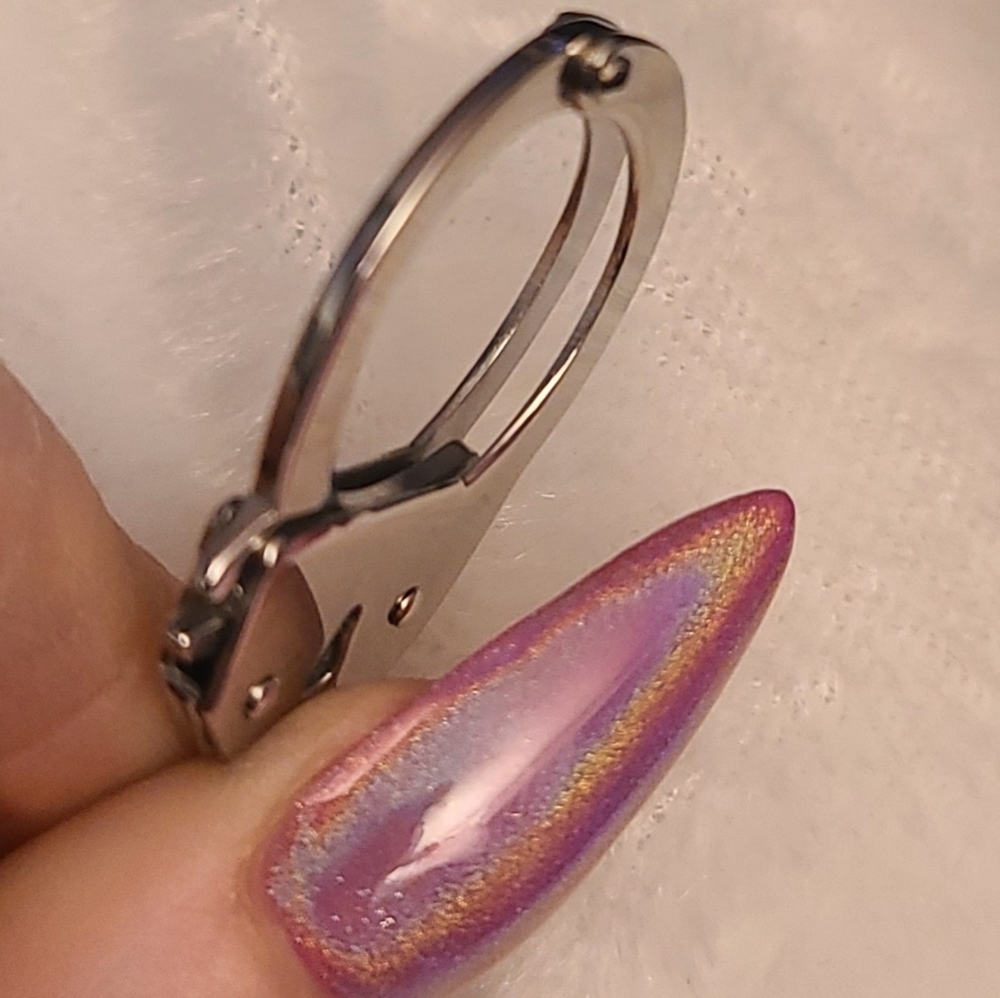 Tiny handcuff pendant - Picture 7 of 8